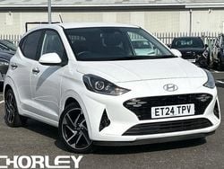 Used 2025 Hyundai i10 Premium Hatchback | £15,352 (Fair price)