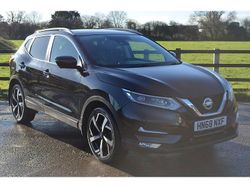 Black Used 2018 Nissan Qashqai Tekna SUV | £9,995 (Fair price)