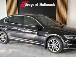 Black Used 2016 VW Passat GTE Sedan | £13,600 (Fair price)