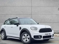 White Used 2019 Mini Cooper Countryman Classic SUV | £15,860 (Good price)