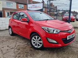 Red Used 2013 Hyundai i20 Active Hatchback | £3,990 (Fair price)