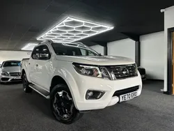 White Used 2020 Nissan Navara Tekna Pickup | £18,995 (Good price)