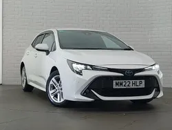 White Used 2022 Toyota Corolla Hatchback | £16,498 (Fair price)