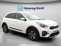 White Used 2022 Kia Niro 2 SUV | £17,100 (Fair price)