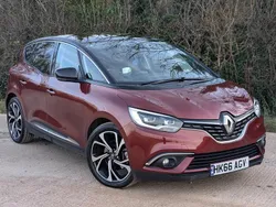 Red/black Used 2016 Renault Scénic III Signature MPV | £10,995