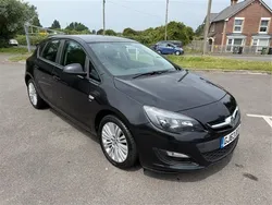 Black Used 2013 Vauxhall Astra Hatchback | £2,595 (Fair price)