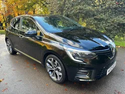 Black Used 2021 Renault Clio V Version S Hatchback | £10,990 (Super price)