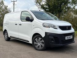 White Used 2020 Peugeot Expert Van | £8,200 (Fair price)