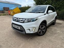 White Used 2015 Suzuki Vitara SZ5 SUV | £4,440