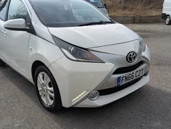 White Used 2016 Toyota Aygo X-pure Hatchback | £4,950 (Good price)