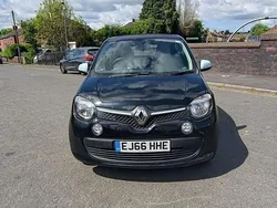 Black Used 2016 Renault Twingo SE Hatchback | £3,995 (Fair price)