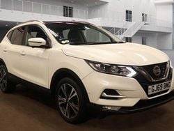 White Used 2019 Nissan Qashqai N-Connecta SUV | £10,490 (Good price)