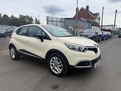 Cream Used 2017 Renault Captur Dynamique SUV | £5,700 (Super price)