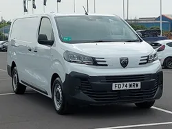 White New 2024 Peugeot Expert Van | £21,498 (Fair price)
