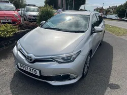 Silver Used 2017 Toyota Auris Estate | £9,995 (Fair price)