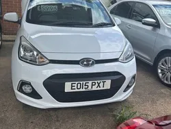 White Used 2015 Hyundai i10 Premium Hatchback | £5,495 (Fair price)