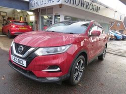 Red Used 2021 Nissan Qashqai N-Connecta SUV | £12,989 (Good price)