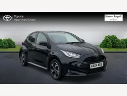 Black Used 2024 Toyota Yaris Hybrid Design Hatchback | £18,127 (Fair price)