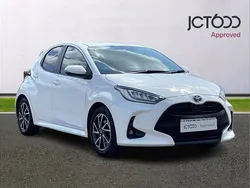 White Used 2022 Toyota Yaris Hybrid Design Hatchback | £14,213 (Fair price)