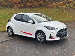 White Used 2023 Toyota Yaris Hybrid Hatchback | £16,495 (Good price)