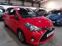 Red Used 2015 Toyota Yaris Hatchback | £5,485 (Fair price)