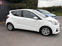 White Used 2017 Hyundai i10 SE Hatchback | £6,550 (Fair price)