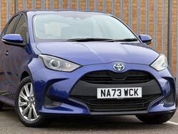 Used 2025 Toyota Yaris Hybrid Hatchback | £18,233 (Good price)