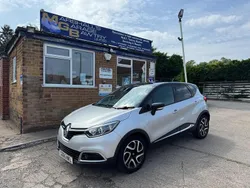 Silver/black Used 2016 Renault Captur Dynamique SUV | £6,295 (Fair price)