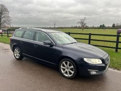 Blue Used 2016 Volvo V70 SE Lux Estate | £16,000 (Expensive)