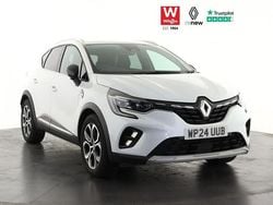 White Used 2024 Renault Captur Techno SUV | £18,599 (Fair price)