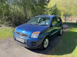 Blue Used 2007 Ford Fusion Zetec Hatchback | £2,695 (A bit pricey)