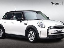 White Used 2023 Mini Cooper Classic Hatchback | £21,500 (Fair price)