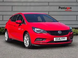 Red Used 2016 Vauxhall Astra SRi Hatchback | £6,295 (Fair price)