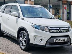 White Used 2016 Suzuki Vitara SZ5 SUV | £10,495 (Good price)