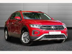 Kings red Used 2022 VW T-Roc Life SUV | £18,195 (Fair price)