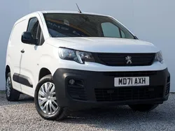 White Used 2022 Peugeot Partner Premium MPV | £9,250 (Super price)