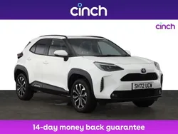 White Used 2022 Toyota Yaris Hybrid Design Estate | £20,499 (Fair price)
