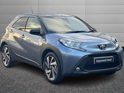 Persian salt with black Used 2025 Toyota Aygo X SUV | £13,299 (Good price)