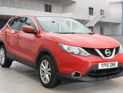 Red Used 2015 Nissan Qashqai Acenta Premium SUV | £4,999 (Good price)