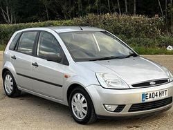 Silver Used 2004 Ford Fiesta Ghia Hatchback | £2,295