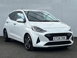 White Used 2024 Hyundai i10 Premium Hatchback | £15,187 (Fair price)