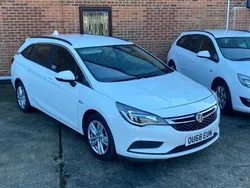 White Used 2019 Vauxhall Astra Estate | £3,350 (Fair price)