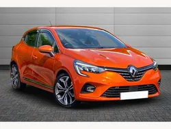 Orange Used 2021 Renault Clio V Version S Hatchback | £10,950 (Fair price)