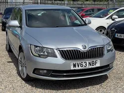 Silver Used 2013 Skoda Superb Elegance Hatchback | £6,950 (Fair price)