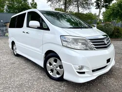 Pearl white Used 2007 Toyota Alphard MPV | £8,999