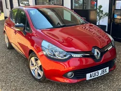 Red Used 2013 Renault Clio IV Dynamique Hatchback | £4,188 (A bit pricey)