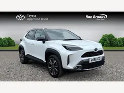 White/black Used 2022 Toyota Yaris Hybrid Edition Hatchback | £24,498