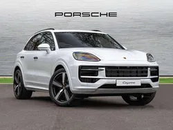 White Used 2025 Porsche Cayenne SUV | £86,940 (Expensive)