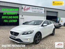 White Used 2014 Volvo V40 R-Design Estate | £7,495 (Fair price)