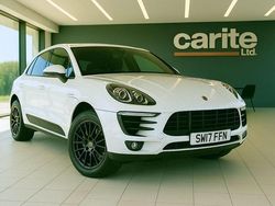 White Used 2017 Porsche Macan SUV | £18,995 (Fair price)